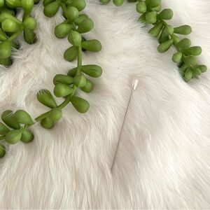 5/$25 Vintage White Faux Pearl and Silver Tone Stick Pin Brooch